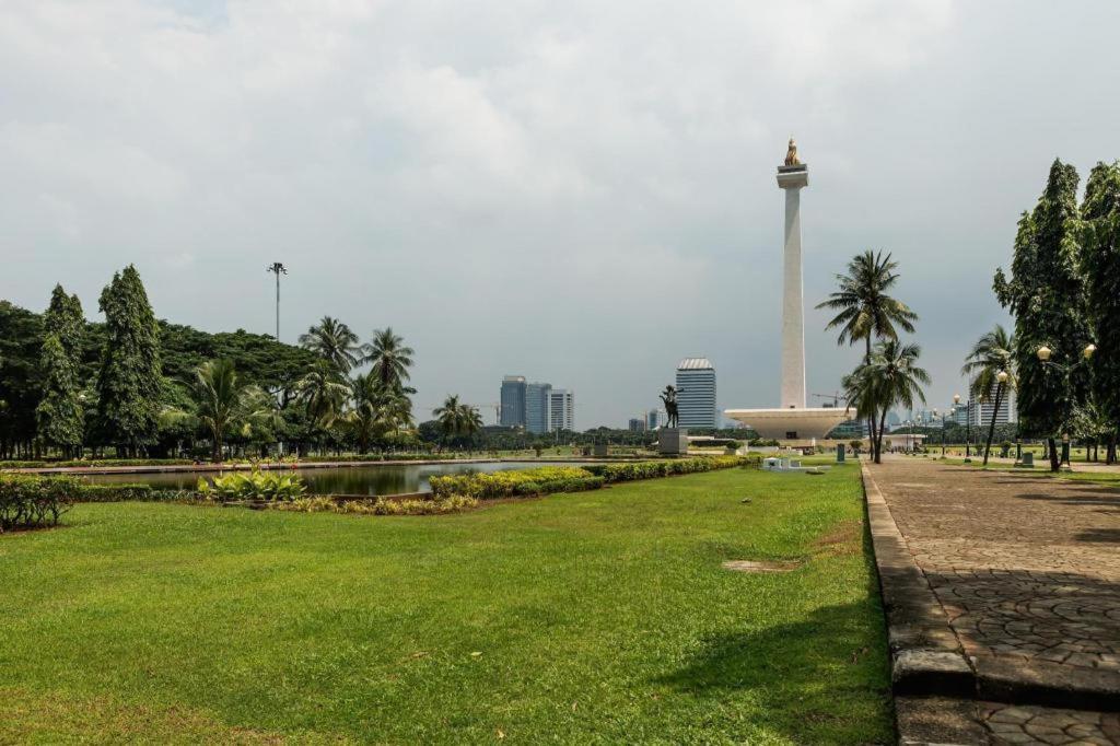 Super Oyo 91074 Stariez Senen Syariah Hotel