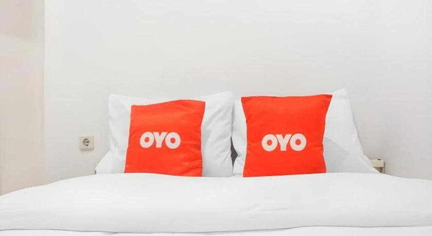 Super Oyo 91074 Stariez Senen Syariah Jakarta