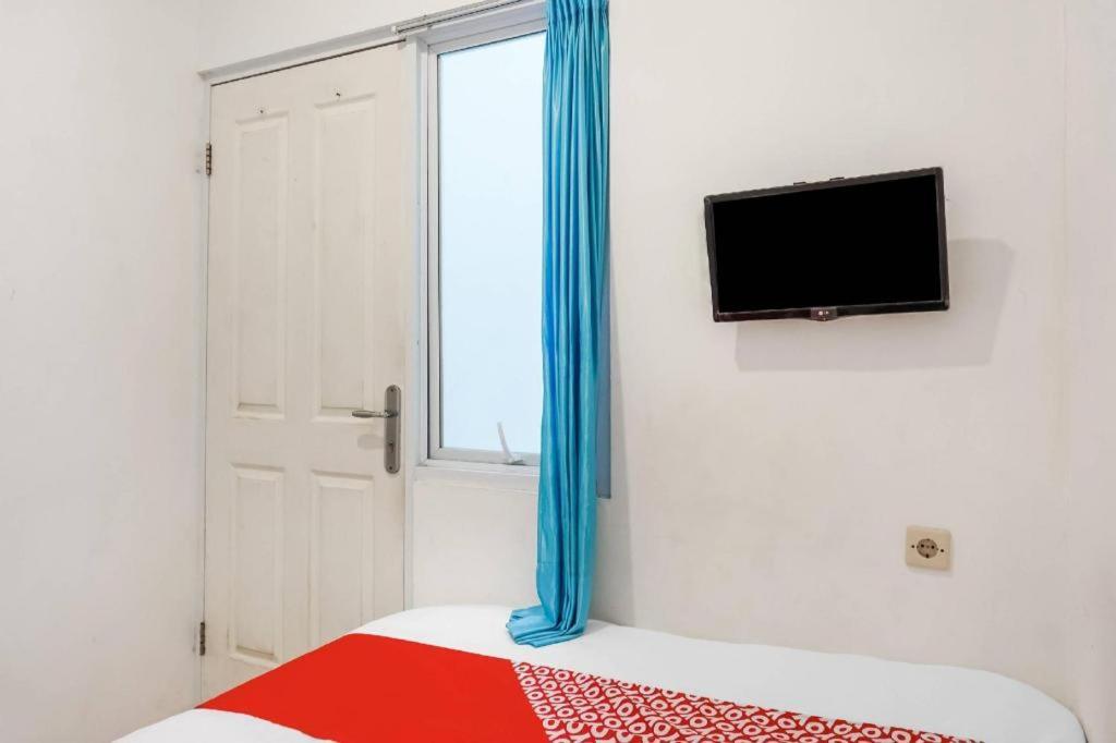 Super Oyo 91074 Stariez Senen Syariah Jakarta