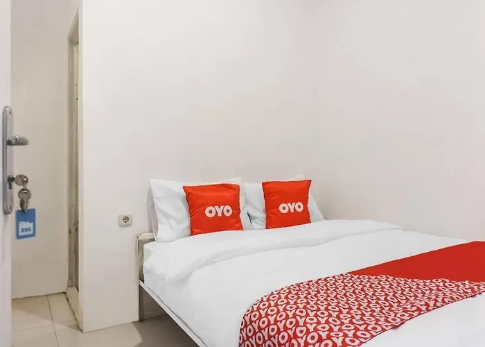 Super Oyo 91074 Stariez Senen Syariah