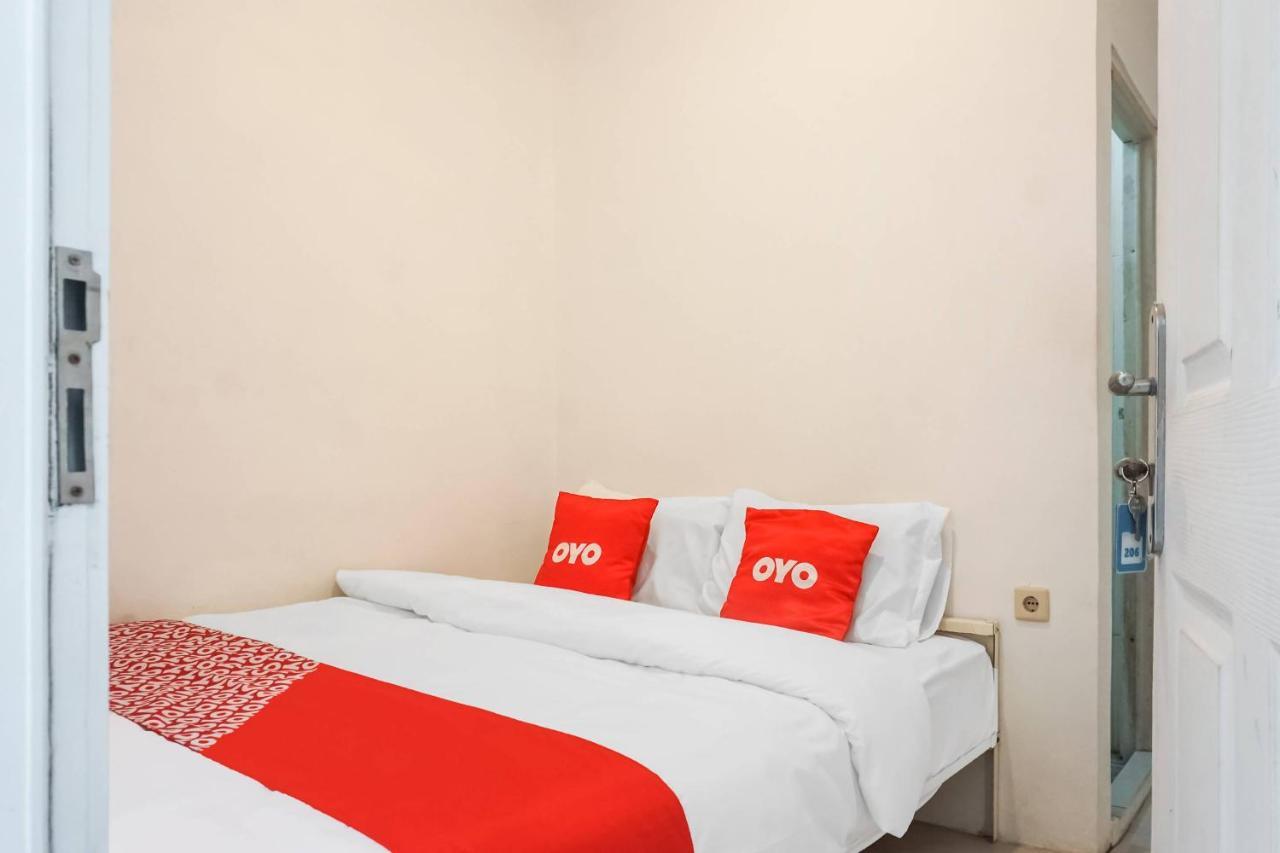 Super Oyo 91074 Stariez Senen Syariah Jakarta