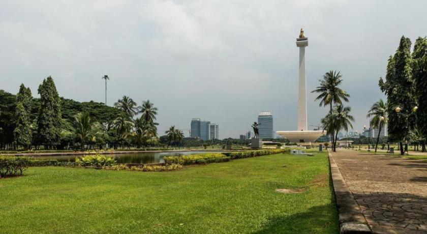 Hotel Super Oyo 91074 Stariez Senen Syariah 2*