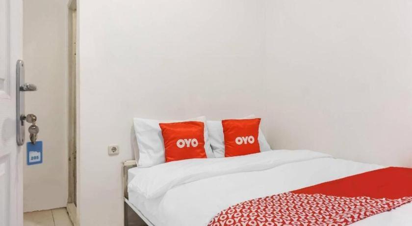 Super Oyo 91074 Stariez Senen Syariah 2*